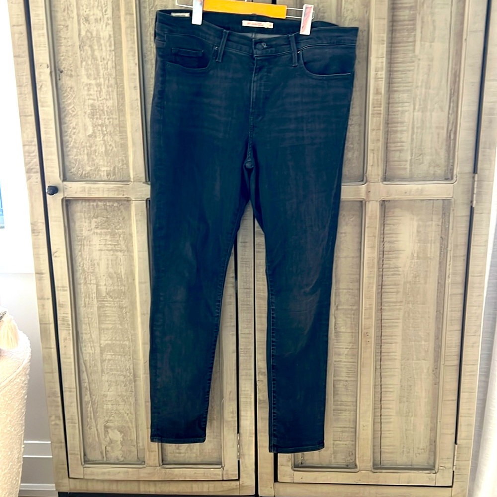 Dark Grey 311 Levi’s size 32 skinny stretch